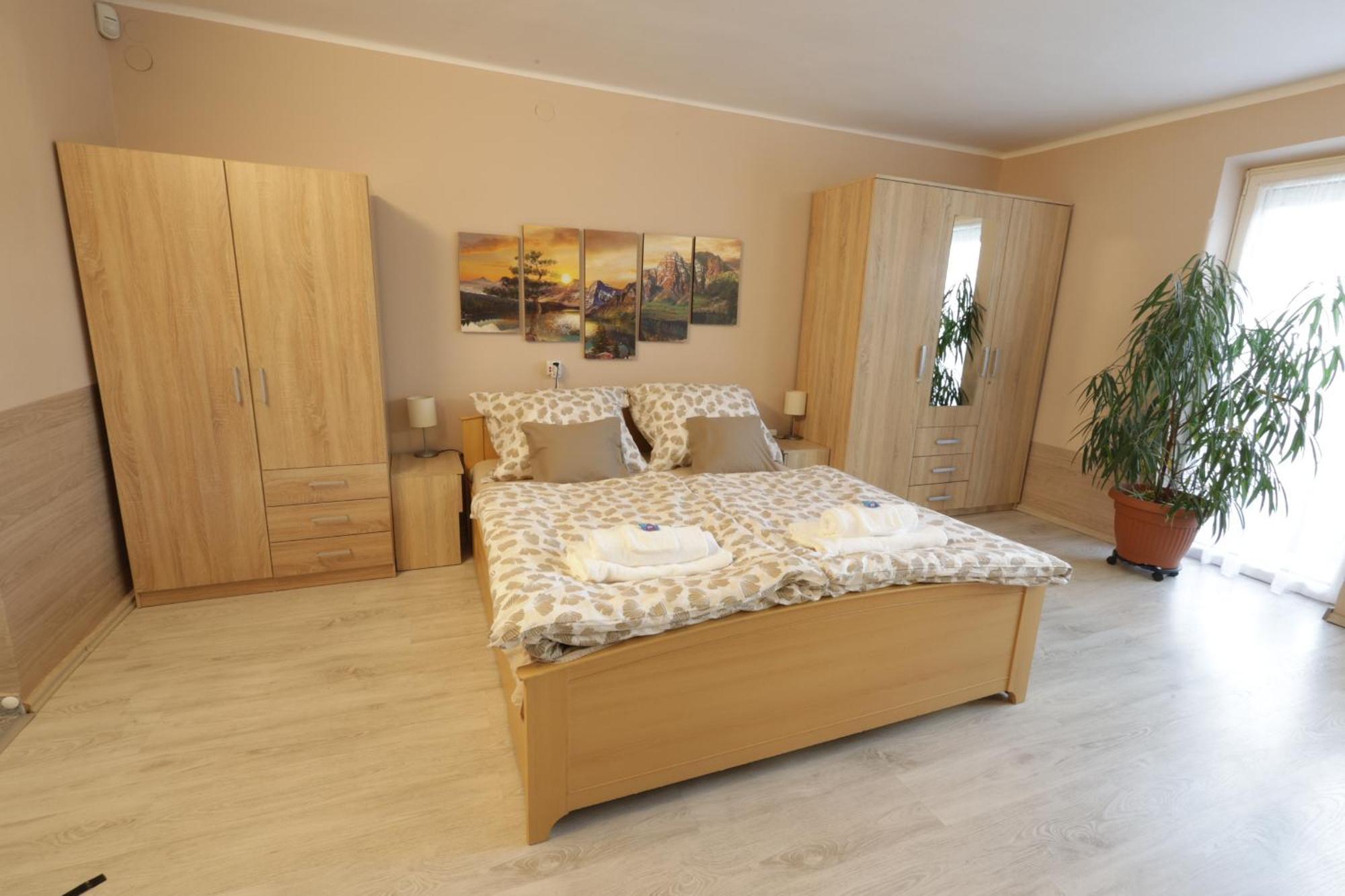 Stardust Apartman Pecs Exterior photo